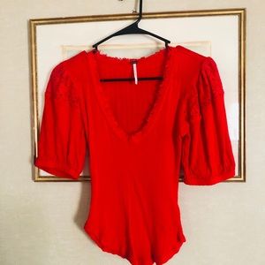 FREE PEOPLE puff sleeve tee